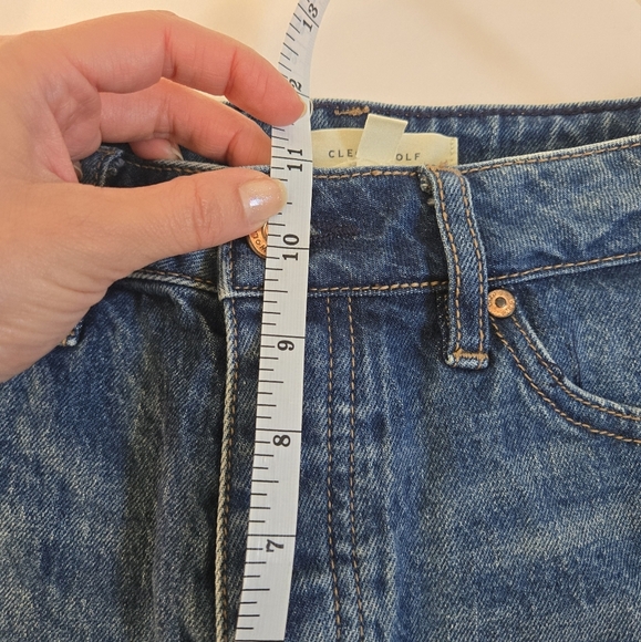 Cleo + Wolf blue cutoff distressed denim shorts sz 28 - Picture 3 of 7